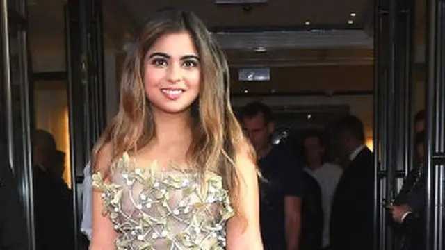 इशा अंबानी