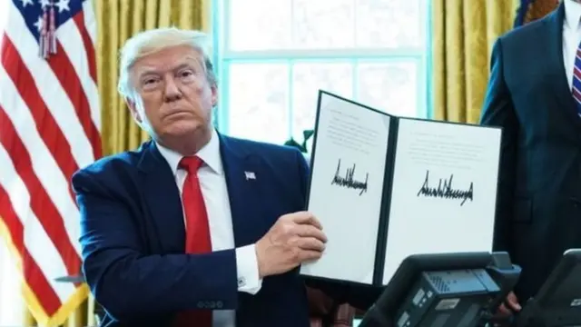 अमरीका ने ईरान के प्रमुख नेता अली ख़मेनेई पर प्रतिबंध क्यों लगाए?