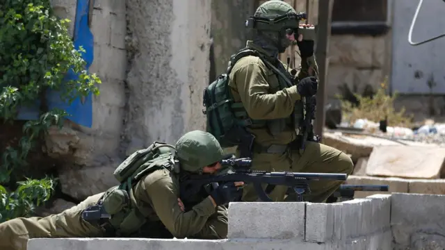 جنديان اسرائيليان