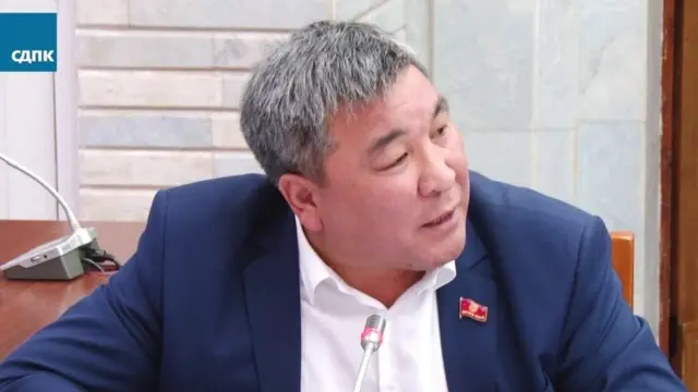 Момбеков: Баары саясий туткун дегенге макул эмесмин