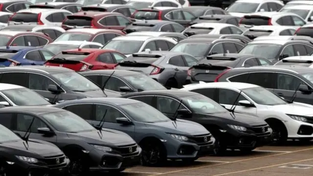 இந்தியாவின் வாகன உற்பத்தித்துறையில் கடும் வீழ்ச்சி - காரணம் என்ன?