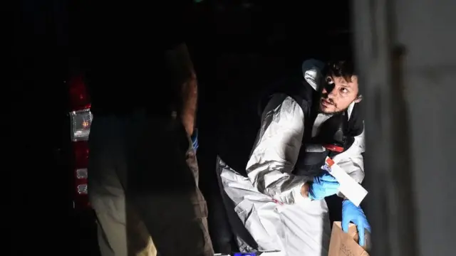 Forense trabajando en el consulado de Arabia Saudita en Estambul.