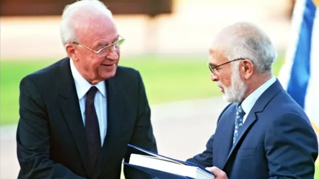 الملك حسين إسحاق رابين