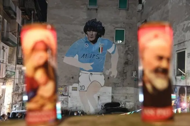 Maradona grafitisi