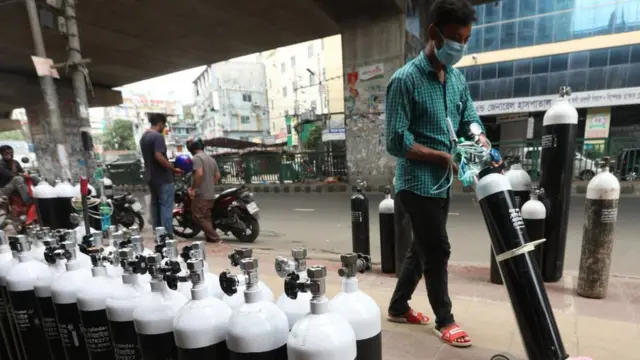 অক্সিজেনের সঙ্কট মোকাবেলায় প্রস্তুতি।