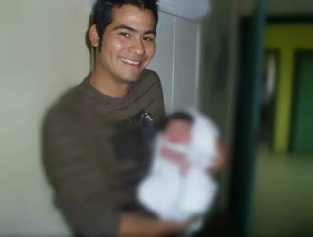 Víctor Parada con su hijo