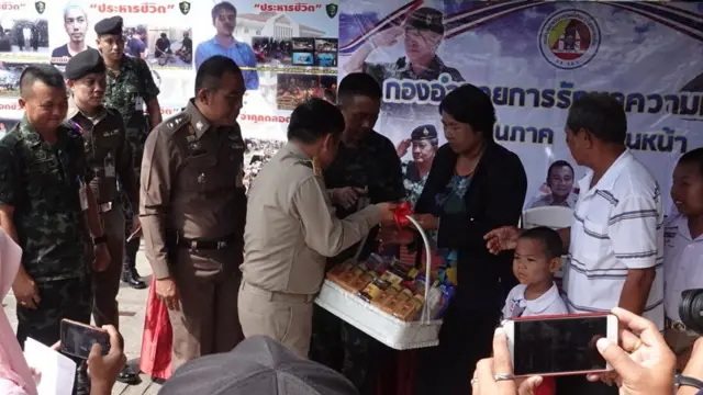 มอบกระเช้า