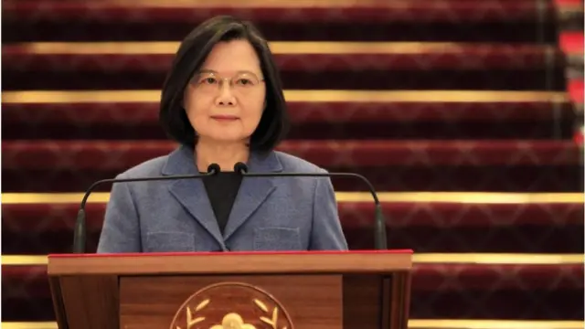 তাইওয়ানের প্রেসিডেন্ট সাই ইং-ওয়েন চীনকে বাস্তবতা মেনে নিয়ে তাইওয়ানকে শ্রদ্ধার চোখে দেখার জানিয়েছেন।