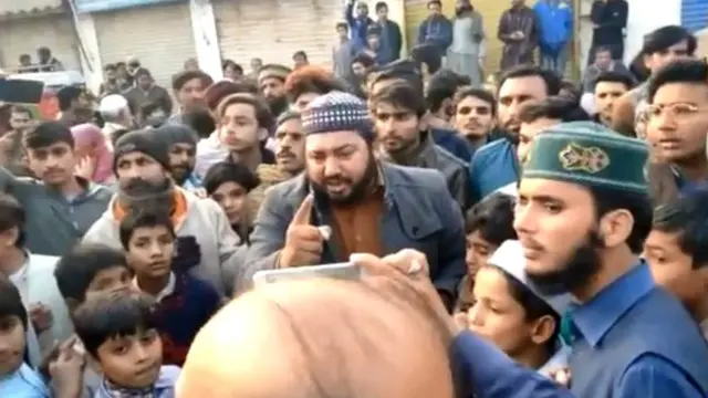 जब ननकाना साहिब में गुरुद्वारा जन्म स्थान को घेर लिया गया.