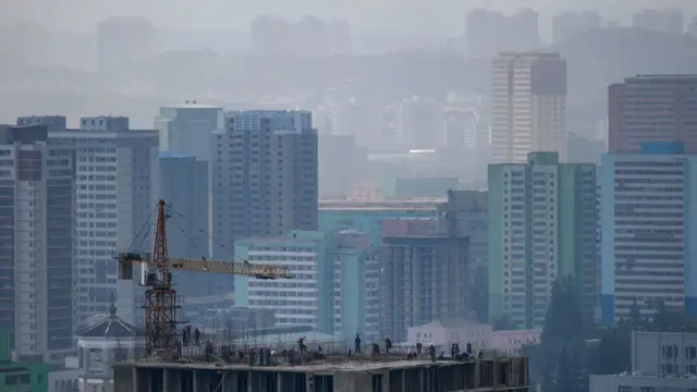 Пхеньян в дымке