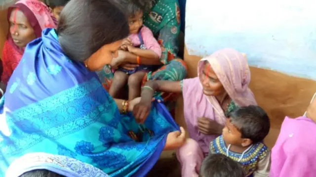 चूड़ी जुटाती दीपिका पांडेय