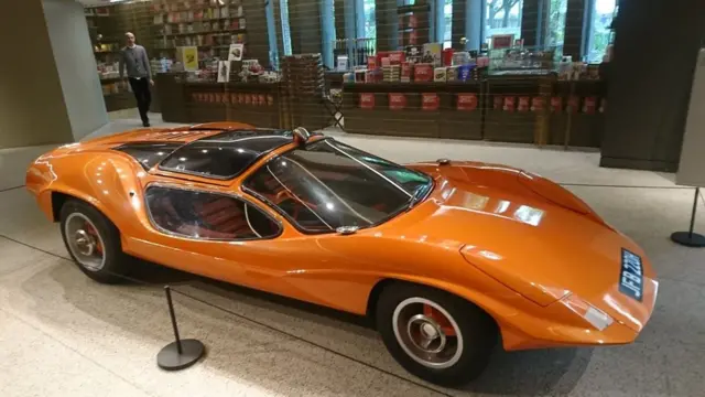 Уникальный, созданный в 1969 году фирмой The Adams Brothers всего в трех экземплярах автомобиль Probe 16.