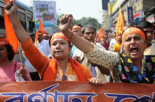 રેલીમાં મહિલાઓ