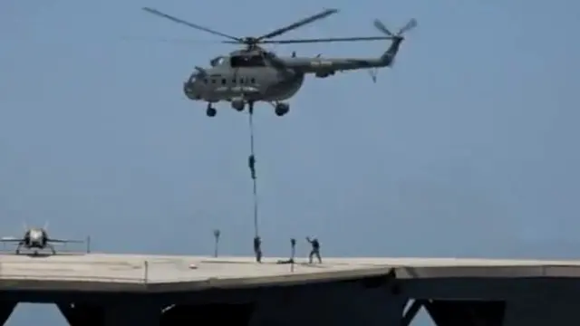 فرود نیروهای سپاه روی ماکت ناو آمریکایی