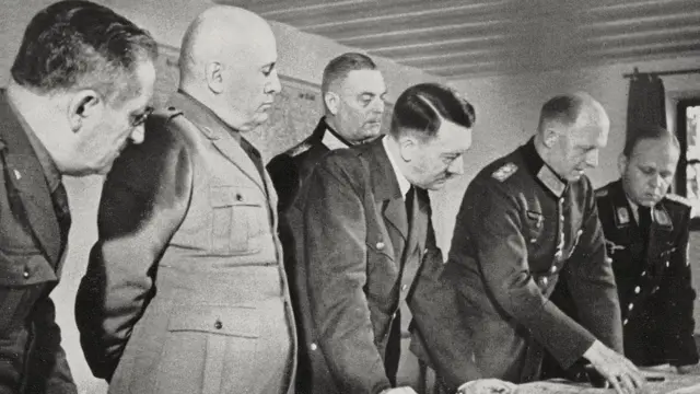 Гитлер и Муссолини в "Волчьем логове"