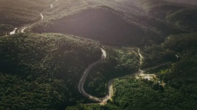 ਵਰਲਡ ਇਕਨਾਮਿਕ ਫੋਰਮ ਦੇ ਨਾਲ ਯੇਲ ਸੈਂਟਰ ਅਤੇ ਕੋਲੰਬੀਆ ਯੂਨੀਵਰਸਿਟੀ ਦੇ ਵਿਭਾਗ ਕਈ ਸਰਵੇਖਣ ਵਿੱਚ ਸ਼ਾਮਿਲ ਹਨ।