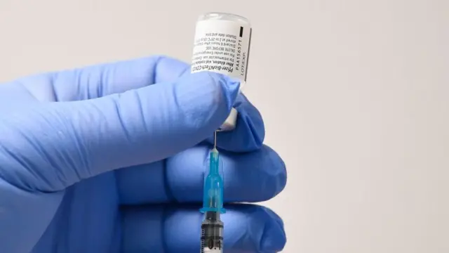 Hình ảnh tư liệu vaccine Pfizer