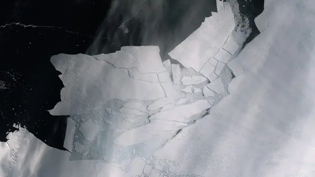 Rachadurasorteio numeros roletaum iceberg que se partiu da geleira da Ilha Pine, na Antártica Ocidental