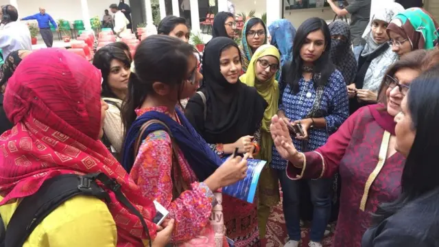 مباحثے کے شرکا