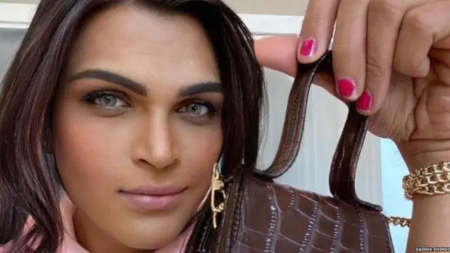 એક નવા નામ અને એક નવા ચહેરા સાથે દુનિયાની સામે આવ્યા