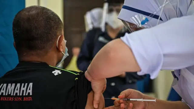 வேகம் பிடித்தது தேசிய தடுப்பூசி திட்டம்