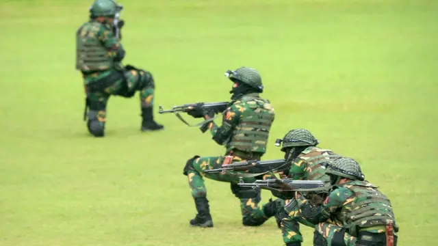 Liza Enn pornoga tushdi