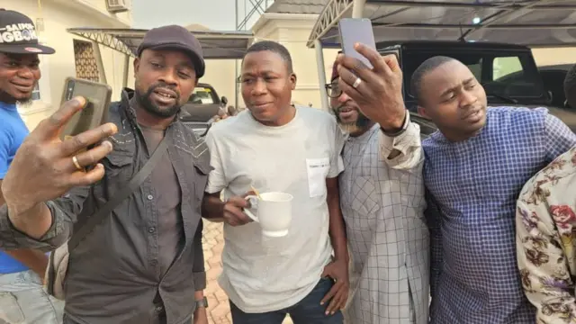 Sunday Igboho pẹlu awọn eeyan rẹ