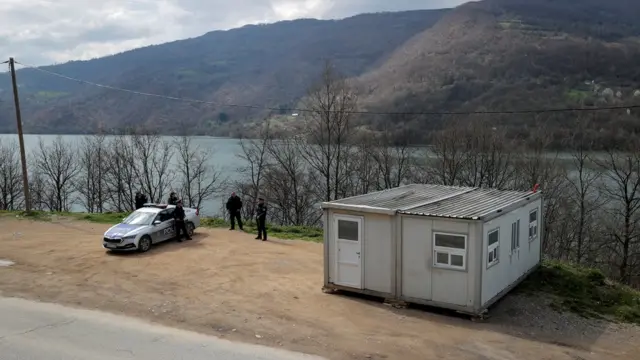 избори, косово, контејнер