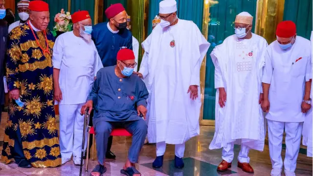 Aarẹ Buhari ati awọn agbaagba ẹya Igbo to bẹẹ wo