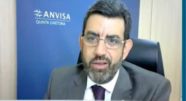 Diretor da Anvisa Alex Machado Campos durante reunião do órgão