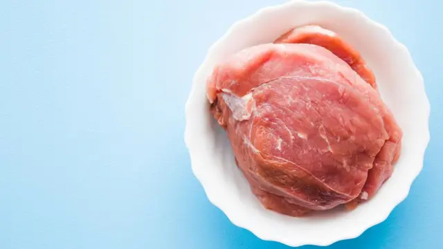 Holesterol može da se nađe u životinjskim proizvodima kao što je govedina, kao i u jajima