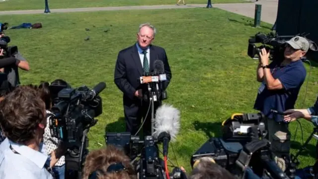 ਮਾਨਸੈਂਟੋ ਦੇ ਵਾਈਸ-ਪ੍ਰੈਜ਼ੀਡੈਂਟ ਸਕੌਟ ਪਾਰਟੀਰਿੱਜ