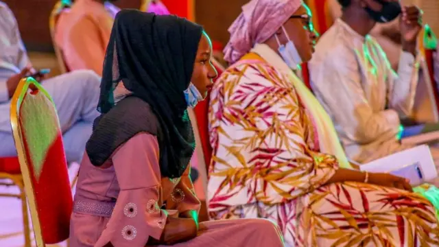 Mahalarta sun yi tambayoyi daban-daban