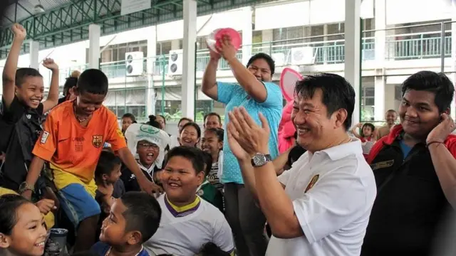 เมื่อ เม.ย. 2564 พล.ต.อ. อัศวินได้เซ็นคำสั่งกรุงเทพมหานครที่ 966/2564 แต่งตั้งให้สุชัยเป็นที่ปรึกษาผู้ว่าฯ กทม. ซึ่งใกล้เคียงกับช่วงเวลาเปิดตัวกลุ่มรักษ์กรุงเทพ