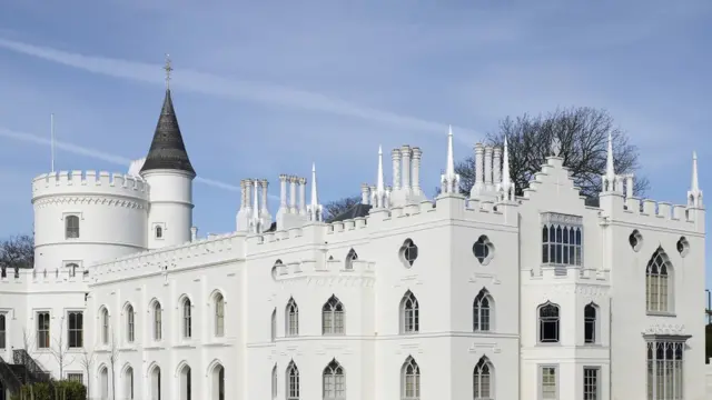 Дом на Земляничном холме