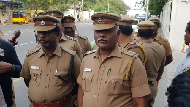 பொன். மாணிக்கவேல் மீது புகார் அளித்த அதிகாரிகள்