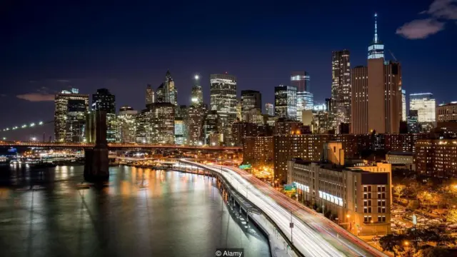 Twenge, Sherman y Wells encontraron una relación sólida entre la vida laboral intensa y una frecuencia sexual elevada.