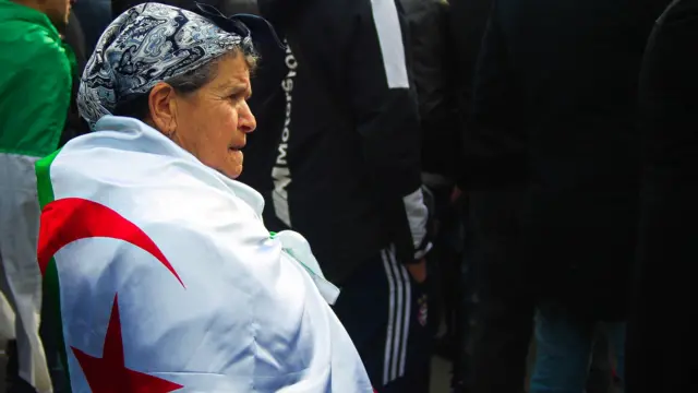 C'est le Front de libération nationale (FLN), le parti de M. Bouteflika, qui gouverne l'Algérie depuis son indépendance en 1962.