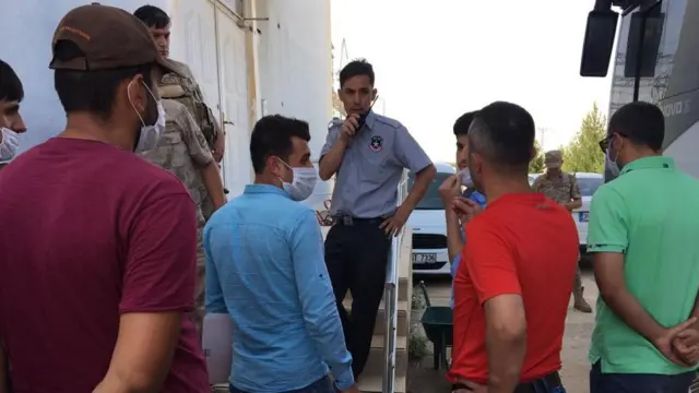 Mardin'de elektrik verilmeyen köylülerin içme suyu da kesildi