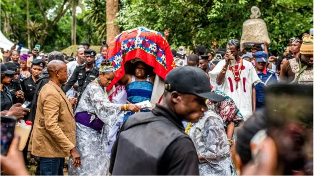 Arugba Ọṣun ko gbọdọ kọsẹ tabi ṣubu, bibẹẹkọ, apẹẹrẹ buruku ni fun un, ati ilu Osogbo.