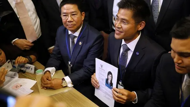 مقام‌های حزب "نجات ملت تایلند" روز جمعه شاهزاده را به عنوان نامزد خود به کمیسیون انتخابات معرفی کردند و با مدارک او، در انتخابات نام‌نویسی کردند