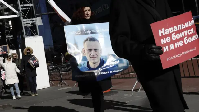 Акция протеста сторонников Навального проходила и в Нью-Йорке