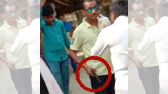 બંદૂક સાથે બબલુ