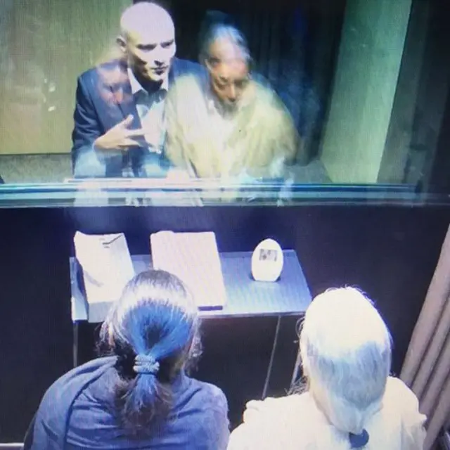 کلبھوشن کے اہلخانہ