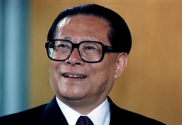 江泽民在1989年后出任中共中央总书记。