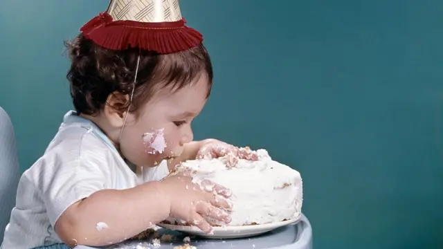از ابتدای تولد، نوزادان همیشه به دنبال محرکهای ذهنی هستند.