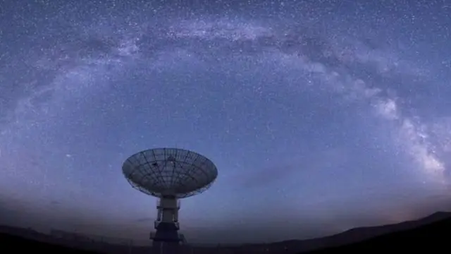 Qalaktika rəsədxanalar radio siqnalları ulduz toqquşması Astrofizika