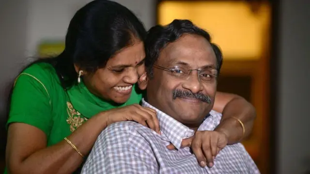 వసంత, సాయిబాబా (పాత ఫొటో)