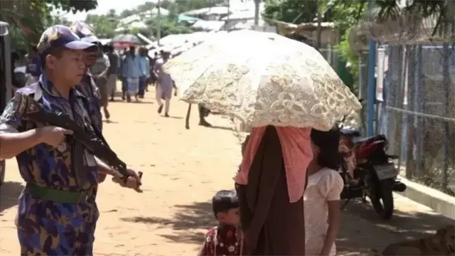 રોહિંગ્યા કૅમ્પ બાજુ જતો રસ્તો