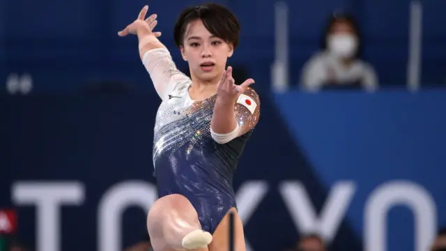 女子体操　日本 東京五輪】 体操女子で57年ぶり日本にメダル、ゆかの村上が銅 バイルスは平均台に出場へ - BBCニュース